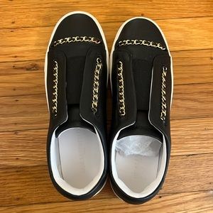 Karl Lagerfeld, Crissie, black leather, gold chain details, new in box